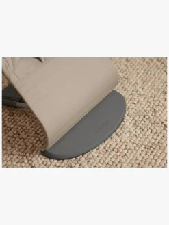 BabyBjörn Balance Soft Skråstol Tri-Fabric, Sandgrå