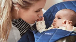 BabyBjörn Bliss Skråstol Woven Classic Quilt, Midnatsblå