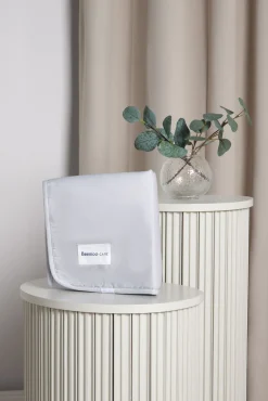 Beemoo CARE Pusleunderlag, Grå