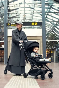 Beemoo Easy Fly Lux 4 Klapvogn, Jet Black