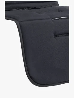 Beemoo Hynde, All Black