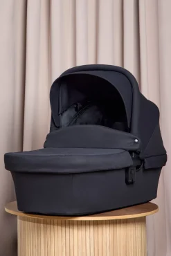 Beemoo Pro Twist Duovogn inkl. Maxi-Cosi CabrioFix Autostol Baby & Base, Coffee Black/Essential Black