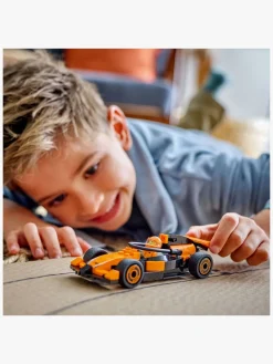 LEGO City 60442 F1-kører med McLaren-racerbil