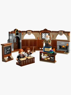 LEGO Harry Potter 76442 Hogwarts-slottet: Besværgelseslektion
