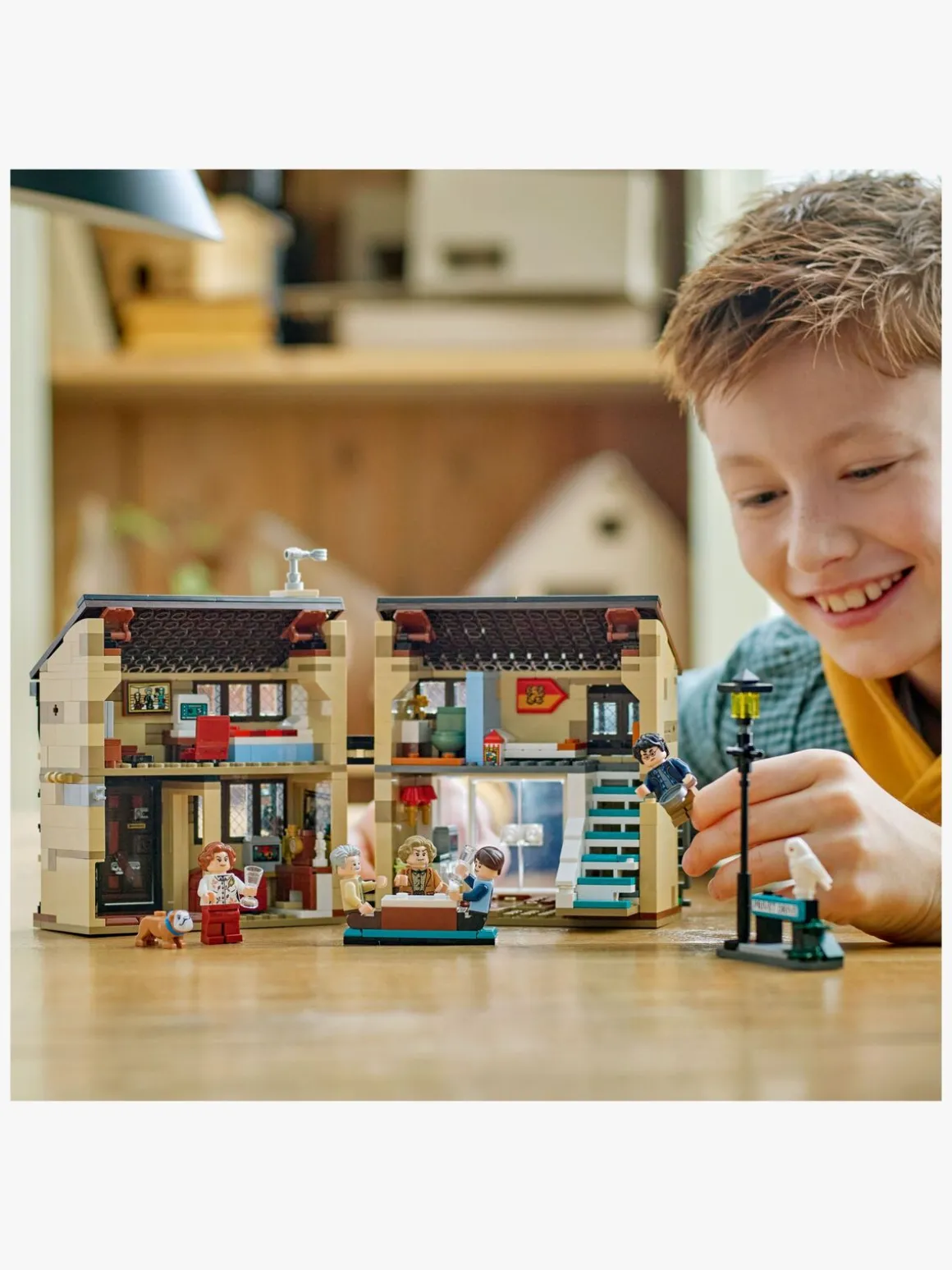 LEGO Harry Potter 76451 Ligustervænget: Tante Marges besøg