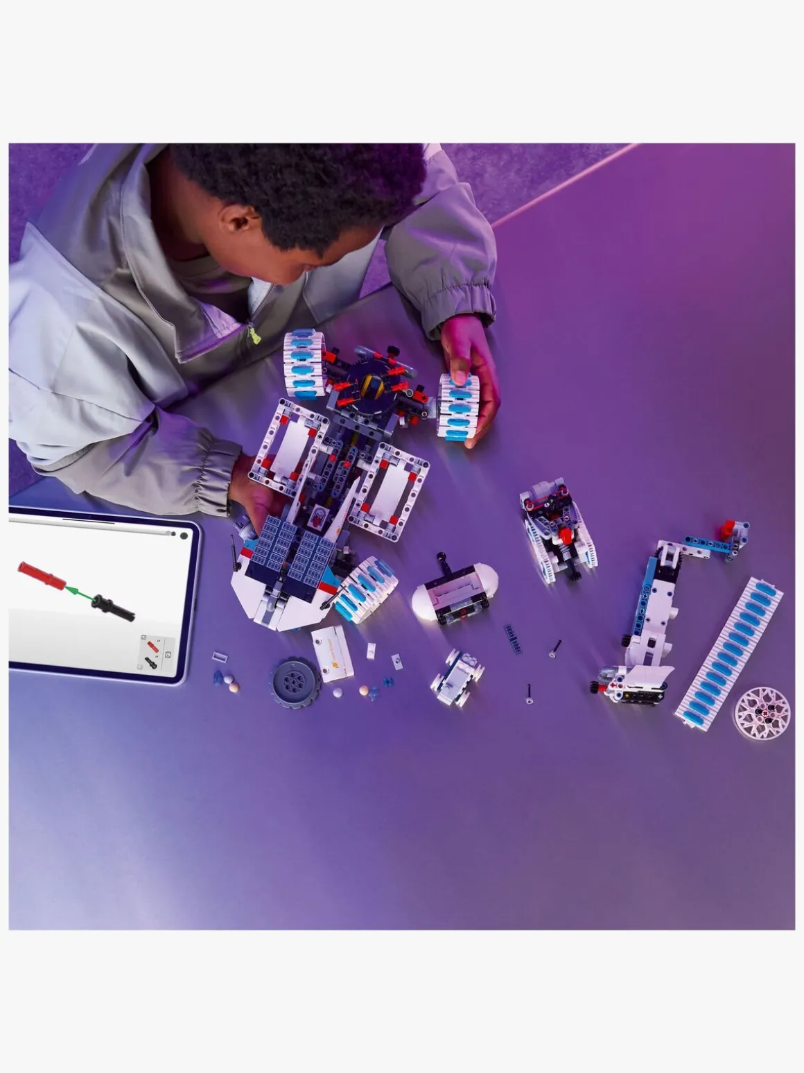 LEGO Technic 42211 Lunar Outpost månerover-rumfartøj