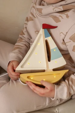 Little Lights Lampe Sejlbåd, Sennepsgul