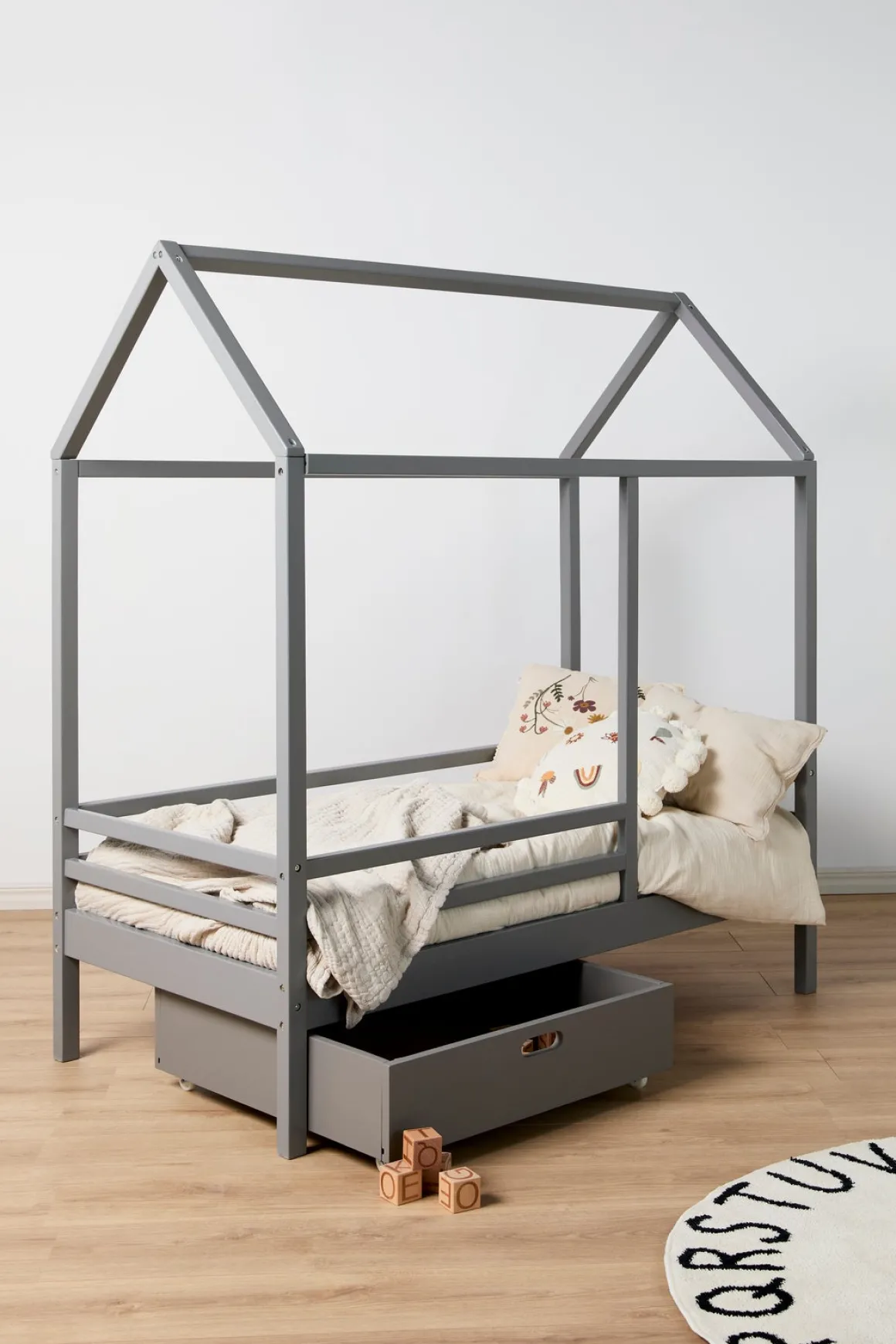 Minitude Nordic JAX Juniorseng 70x140 inkl. Sengeskuff, Grå