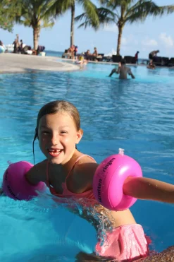 Skruttenringen Badevinger, Lyserød