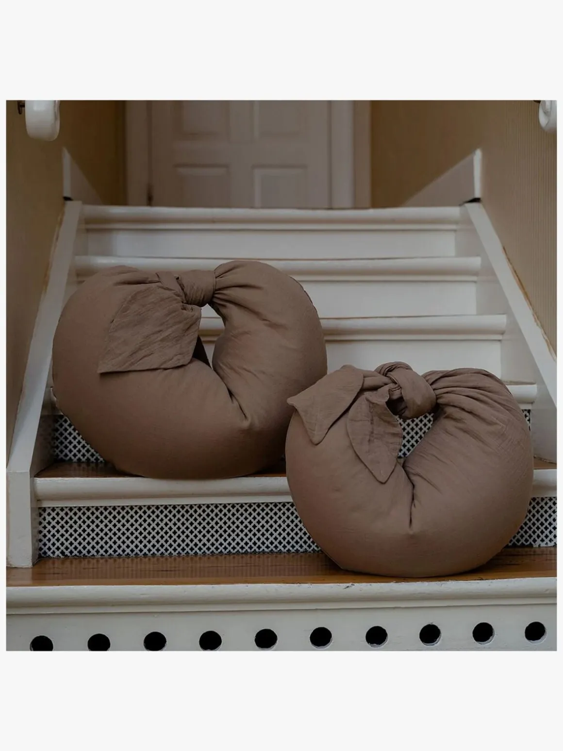 That's Mine Moon Ammepude, Brun