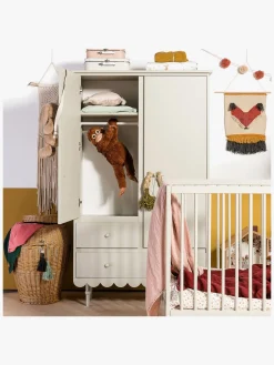 Wood Luck Babushka Garderobeskab, Olive